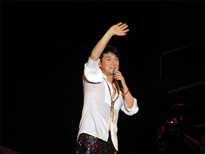 周華健熱力助陣“中國(guó)夢(mèng)?夢(mèng)之藍(lán)”群星演唱會(huì).jpg 上海明星經(jīng)紀(jì)