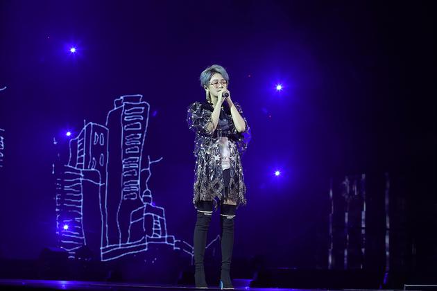 李琦周深陳冰攜新歌聲學(xué)員亮相榜中榜 獻(xiàn)精彩演出.jpg