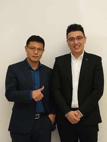 明星經紀人攜華少主持餓了么活動